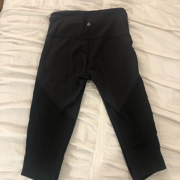 Lululemon Reflective Crop Leggings - Picture 3 of 3